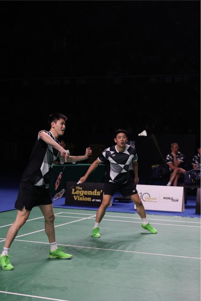 英格兰羽毛球队鏖战印尼羽毛球队，林丹统治全场