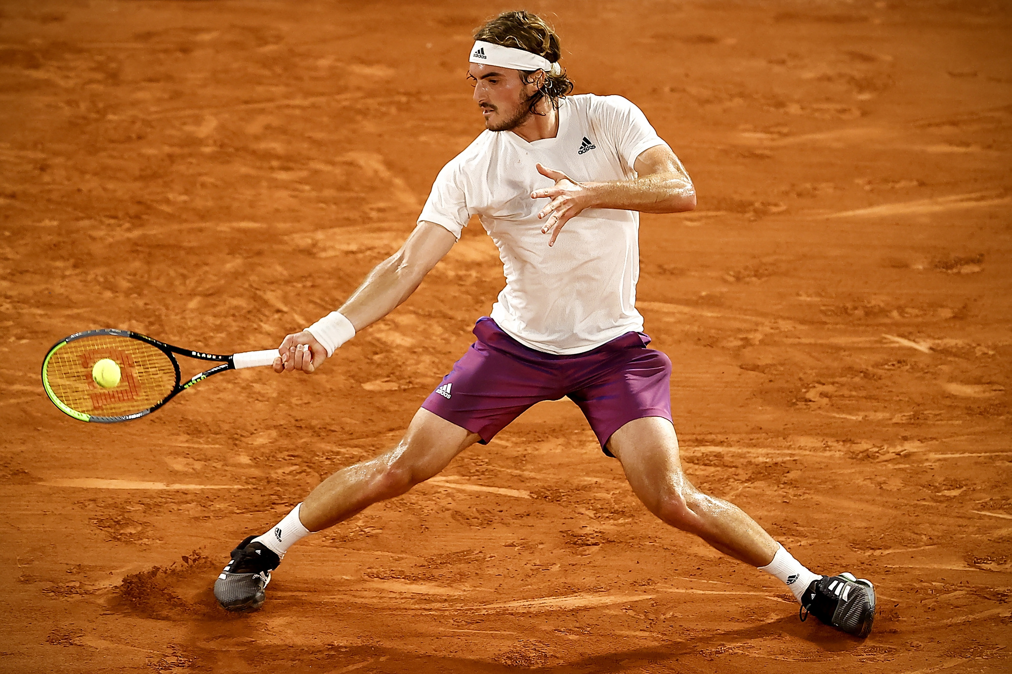 包含法国网球队碾压美国网球队，西西帕斯三分雨点燃全场的词条