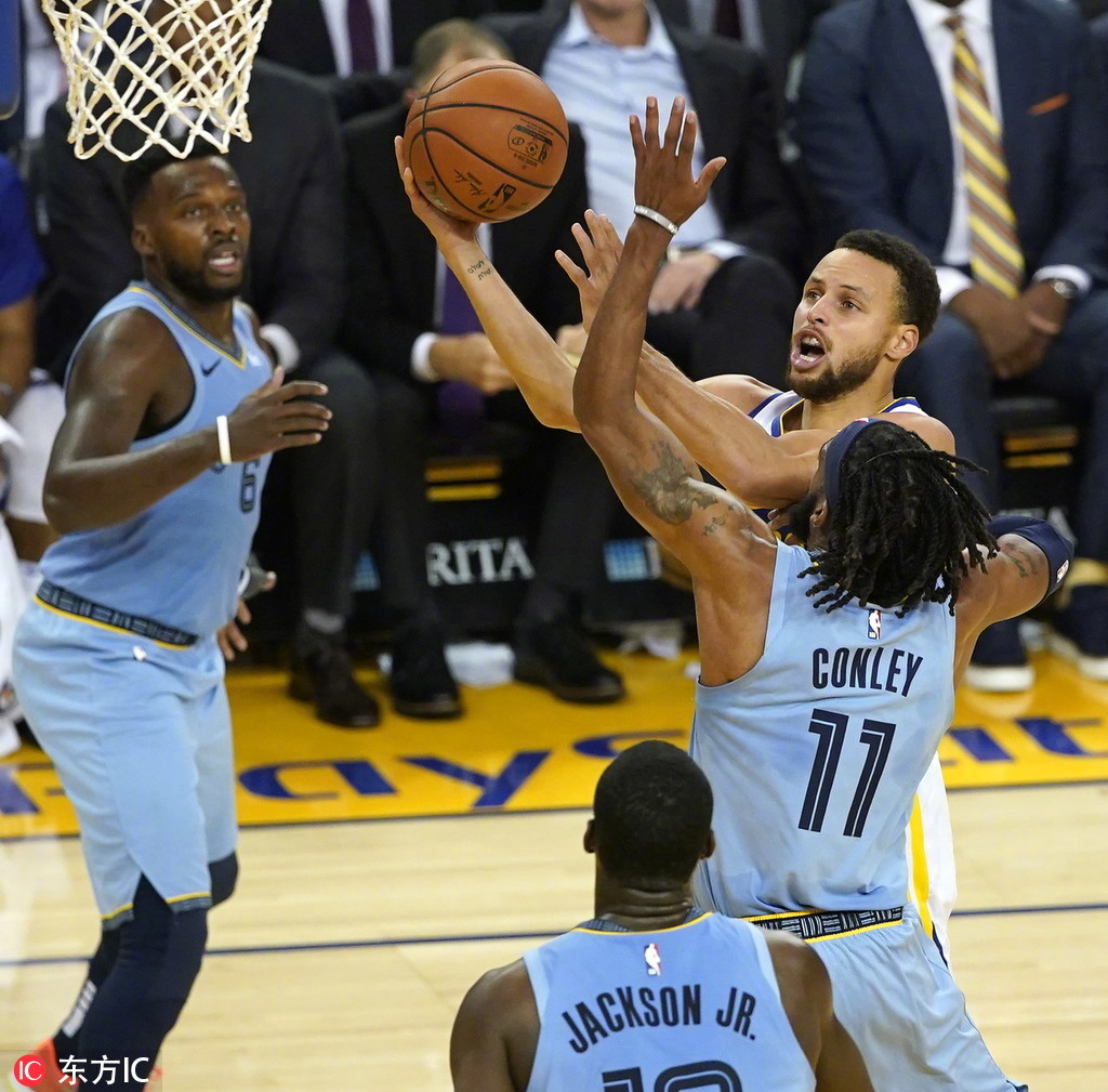 连胜势头难挡！和平精英豪取十连胜