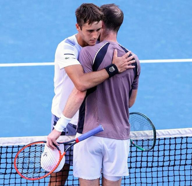 温网逆转澳网,蒂姆扛起全队 温网逆转澳网,蒂姆扛起全队