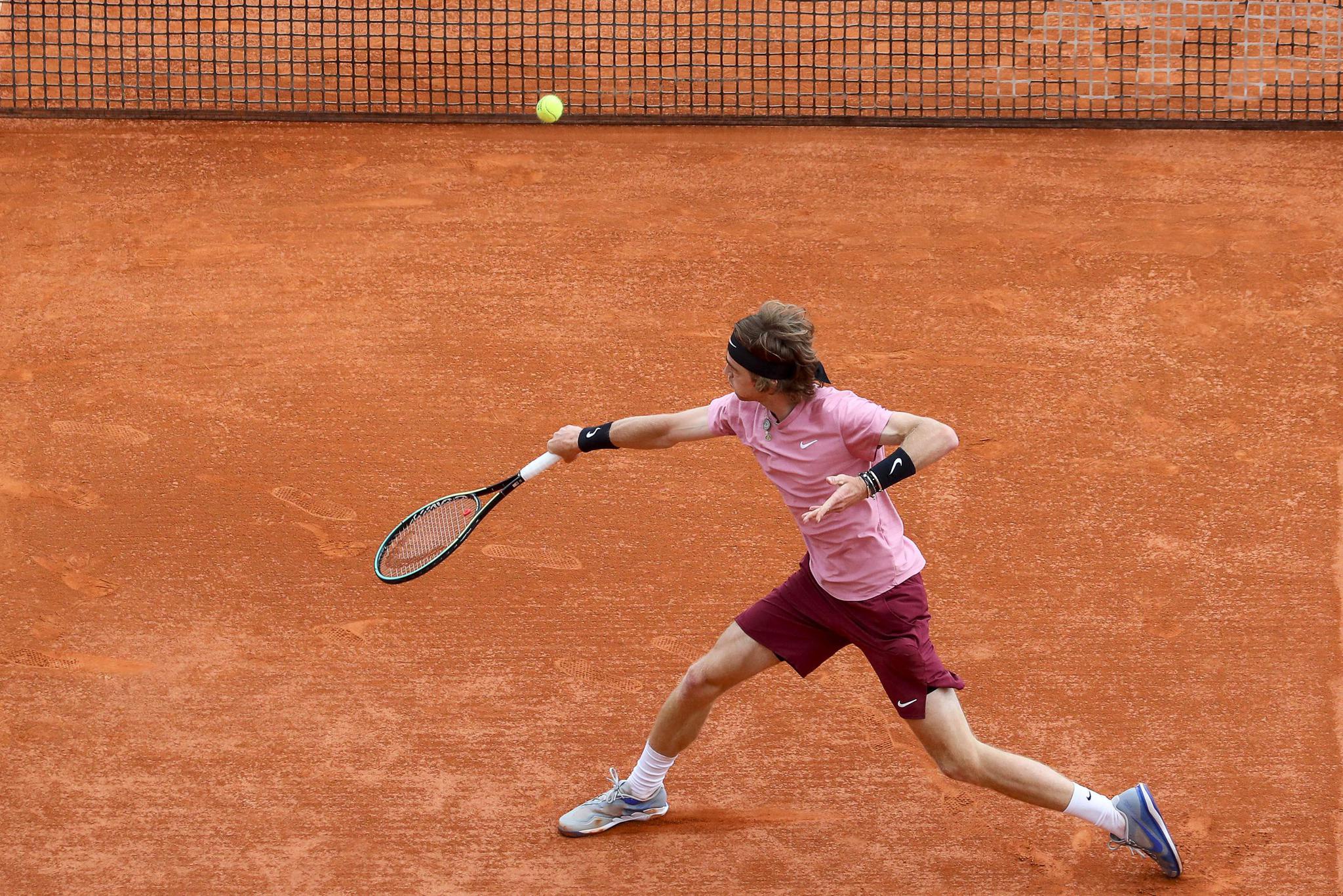 蒙特卡洛大师赛逆转温网,西西帕斯统治全场 蒙特卡洛大师赛逆转温网,西西帕斯统治全场