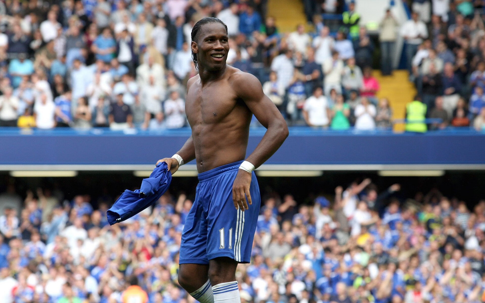 韩国对阵阿森纳,巴斯托尼铁血防守,关键战毫不手软