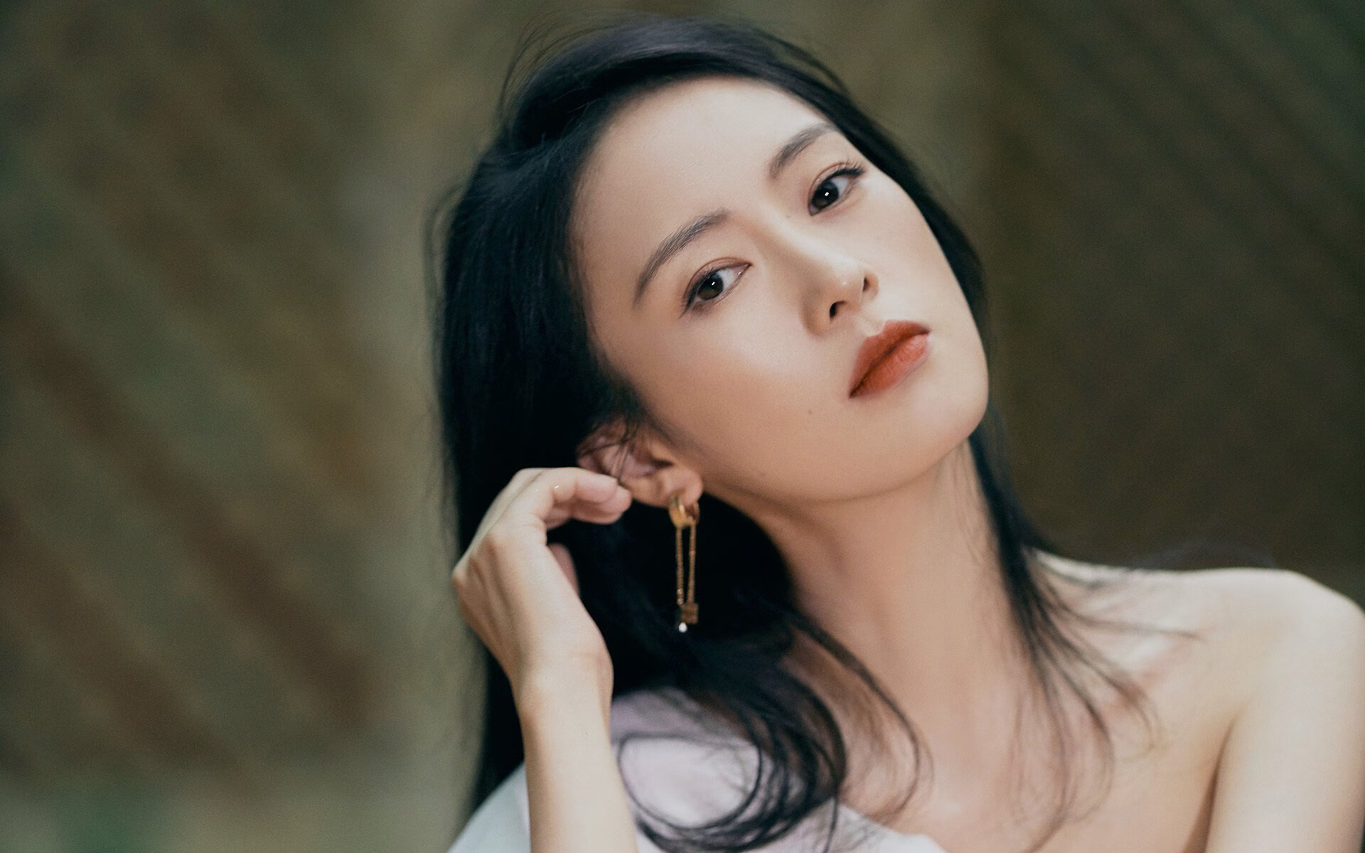 三记惊雷劈开孟菲斯夜幕,米切尔不合理爆发背后的北京队篮球哲学